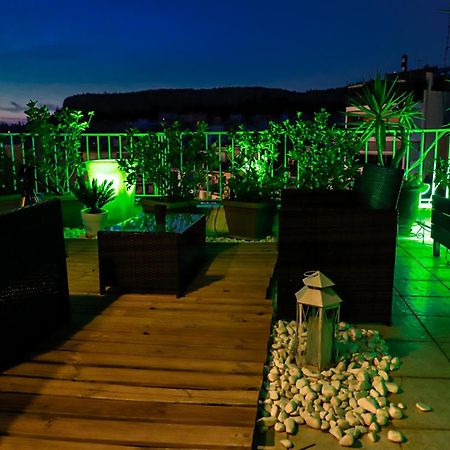 Renovated Studio With Roof Garden Access, 15 M Walk To Acropolis Apartment Athens Exterior photo